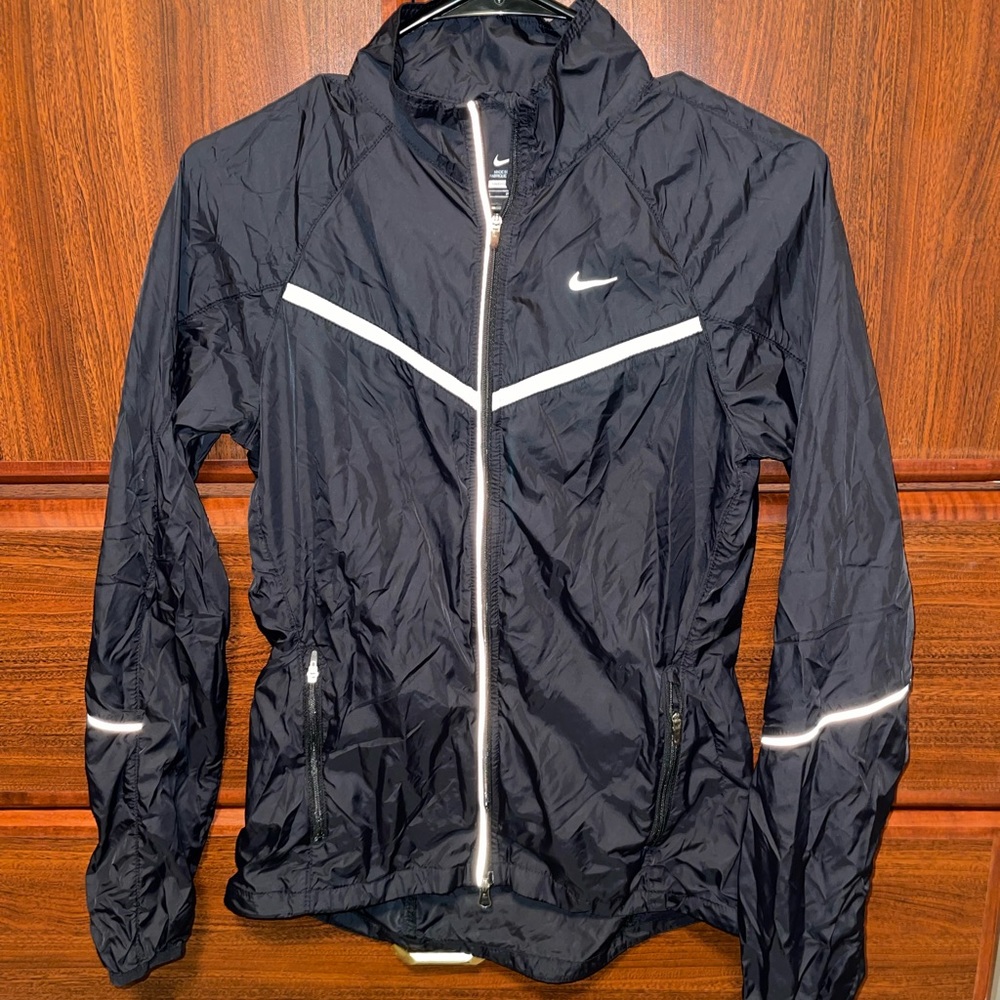 Nike Women’s lightweight running jacket, size S, black